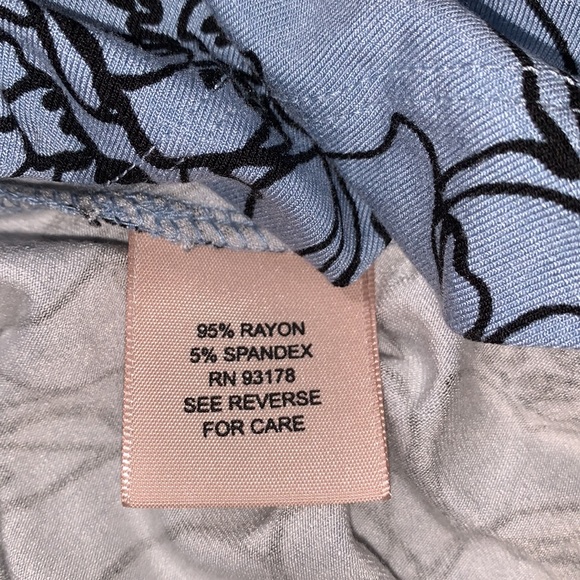 Philosophy Sharktale Pale Blue Floral Print Tunic - Picture 8 of 8